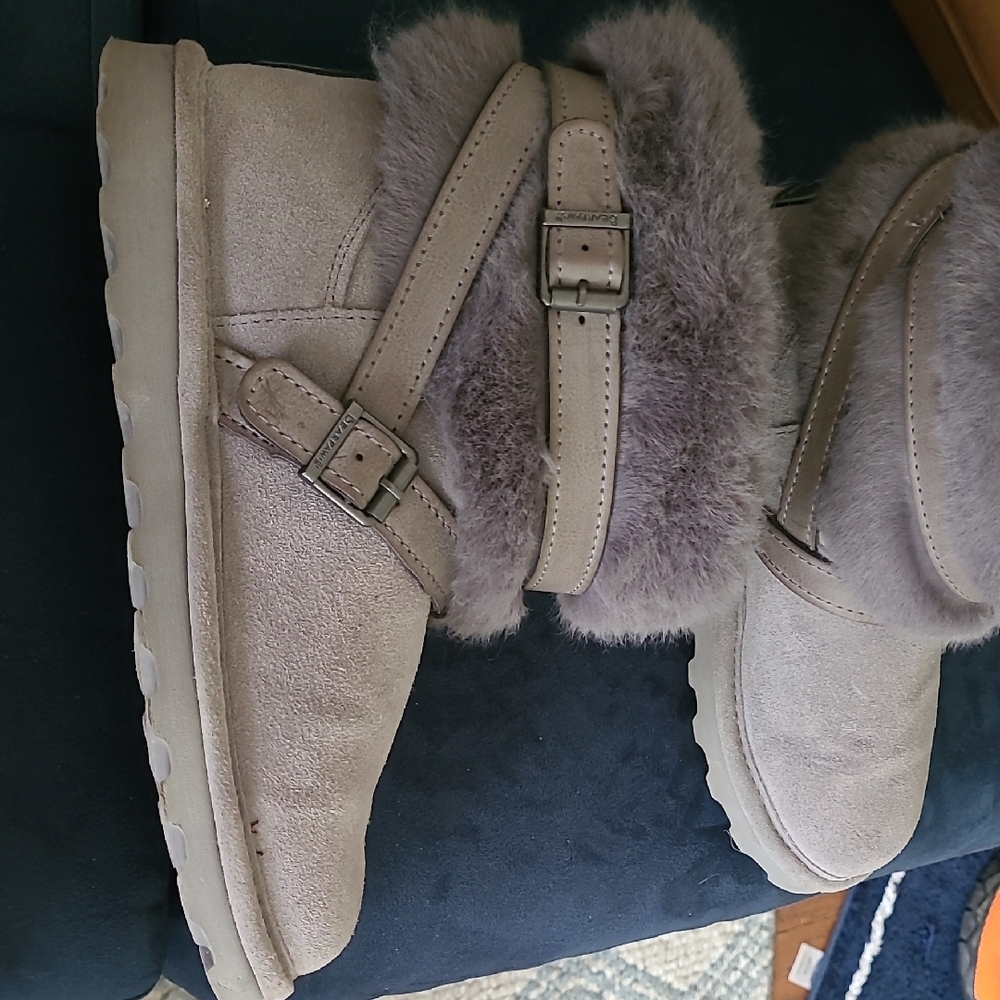 Women's Fur-Lined Buckle Boots - Cream